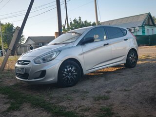 2012 Hyundai Solaris I, серебристый, 575000 рублей, вид 1