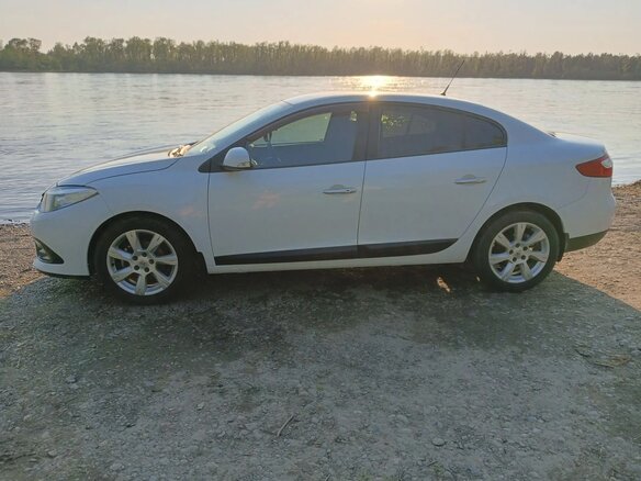 2013 Renault Fluence I Рестайлинг, белый, 750000 рублей - вид 10