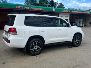 2008 Toyota Land Cruiser 200 Series, белый, 2000000 рублей, вид 3