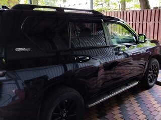 2020 Toyota Land Cruiser Prado 150 Series Рестайлинг 3, чёрный, 5650000 рублей, вид 5