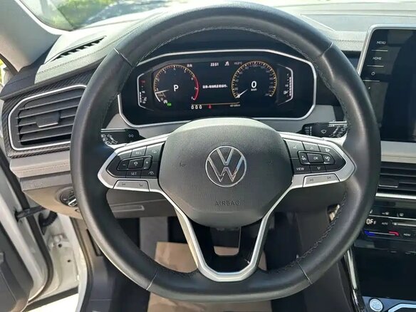 2022 Volkswagen Tayron I, белый, 2487007 рублей - вид 18