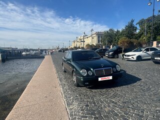 1998 Mercedes-Benz E-Класс 220 II (W210, S210), зелёный, 491000 рублей, вид 3