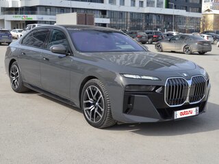 2022 BMW 7 серии 735i VII (G70), серый, 9500000 рублей, вид 4