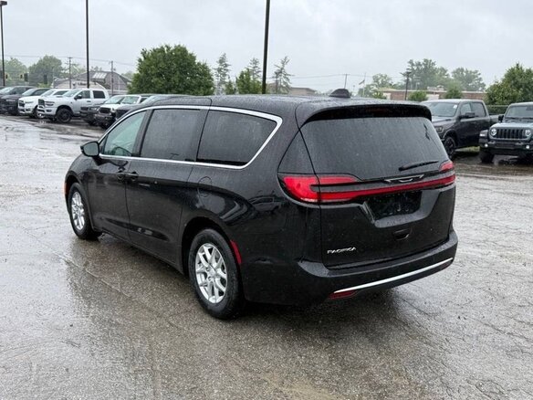 2026 Chrysler Pacifica RU Рестайлинг 2, чёрный, 10926827 рублей - вид 5