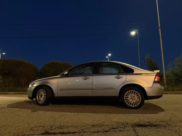 2006 Volvo S40 II, серебристый, 400000 рублей - вид 1
