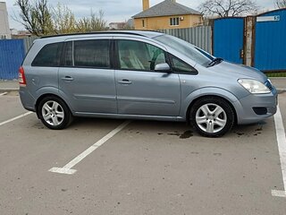 2008 Opel Zafira B Рестайлинг, серый, 550000 рублей, вид 3