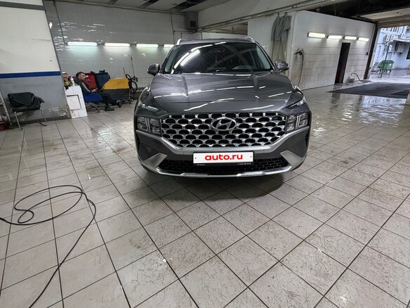 2021 Hyundai Santa Fe IV Рестайлинг, серый, 3900000 рублей - вид 1