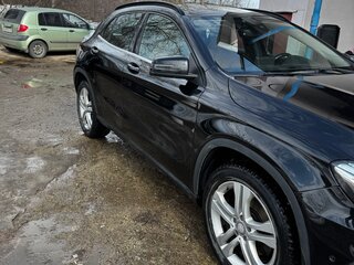 2016 Mercedes-Benz GLA 250 I (X156), чёрный, 2100000 рублей, вид 3
