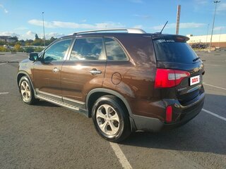 2015 Kia Sorento II Рестайлинг, коричневый, 2100000 рублей, вид 4