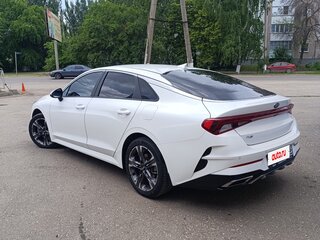 2021 Kia K5 III, белый, 2720000 рублей, вид 4