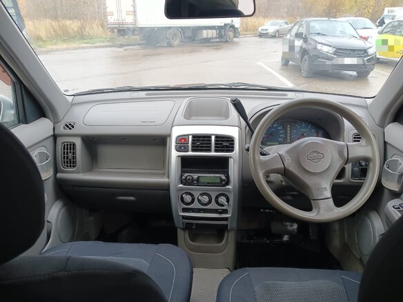 2001 Nissan Cube I Рестайлинг (Z10), серый, 164000 рублей - вид 9