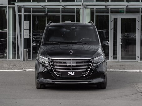 2024 Mercedes-Benz V-Класс Extra Long 300 d экстра длинный III (W447) Рестайлинг 2, чёрный, 29000000 рублей, вид 2