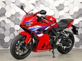 2026 Honda CBR 650R, красный - вид 1