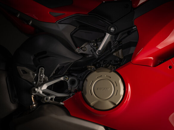 2026 Ducati Panigale V4, красный, 5745000 рублей - вид 13