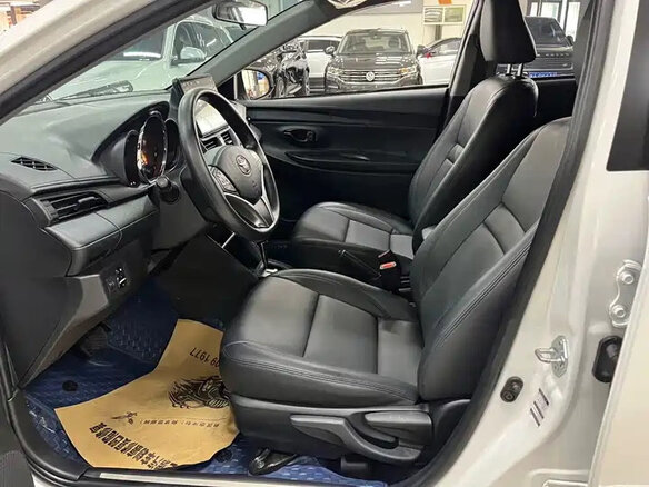2023 Toyota Yaris XP150 XP150 Рестайлинг 2, белый, 1250000 рублей - вид 7