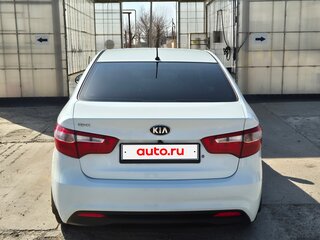 2014 Kia Rio III, белый, 990000 рублей, вид 3