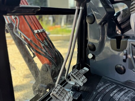 2021 Hitachi Гусеничные, 3000000 рублей, вид 4