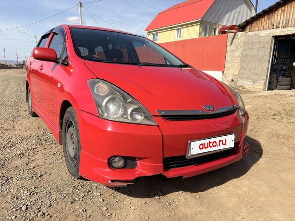 2003 Toyota Wish I, красный, 660000 рублей - вид 1