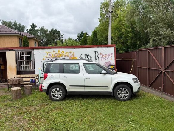 2017 Skoda Yeti I Рестайлинг, белый - вид 1