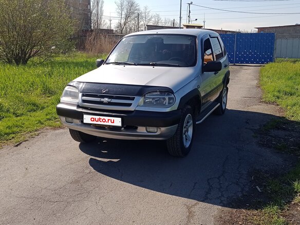 2005 Chevrolet Niva I, серебристый, 450000 рублей