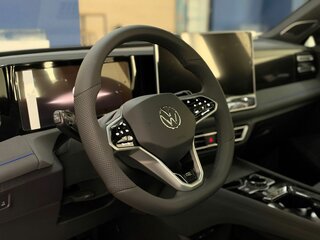 2026 Volkswagen Tiguan L Pro III (China Market), чёрный, 4990000 рублей, вид 5