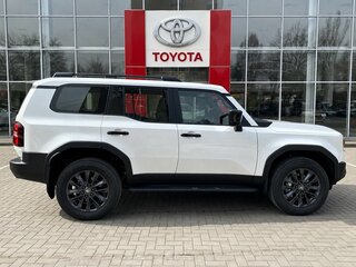 2026 Toyota Land Cruiser Prado 250 Series, белый, 11700000 рублей, вид 4