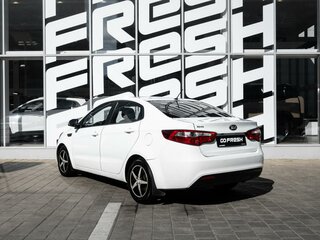 2014 Kia Rio 6-speed III, белый, 698000 рублей, вид 2
