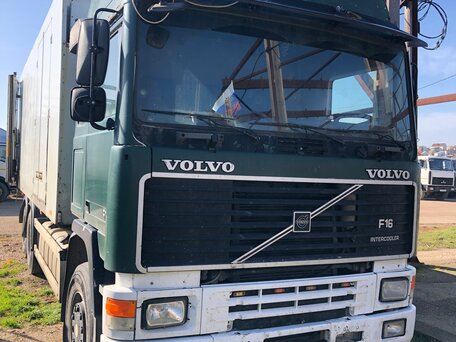 1989 Volvo F-Series, зелёный, 2000000 рублей, вид 1