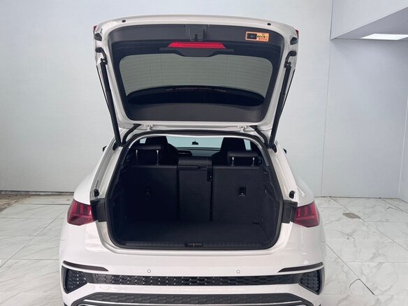2022 Audi A3 Sportback 35 TFSI IV (8Y), белый, 2050000 рублей - вид 10