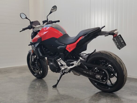 2024 BMW F 900 R, красный, 1049000 рублей - вид 5