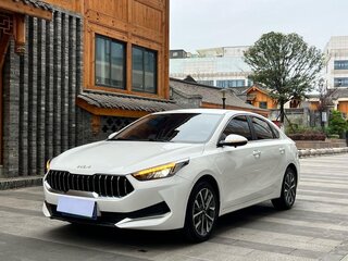 2023 Kia K3 II (China Market) Рестайлинг, белый, 1300000 рублей, вид 1