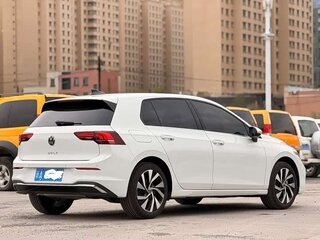 2026 Volkswagen Golf VIII Рестайлинг, белый, 2770000 рублей, вид 3