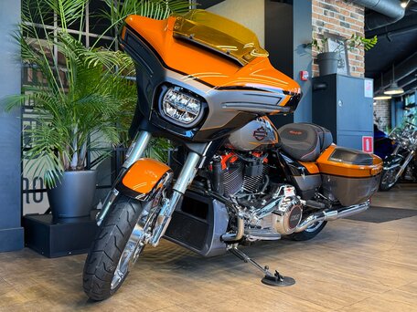 2026 Harley-Davidson CVO Street Glide, оранжевый, 6600000 рублей, вид 2