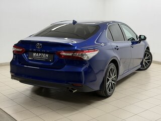 2022 Toyota Camry VIII (XV70) Рестайлинг, синий, 3055000 рублей, вид 4