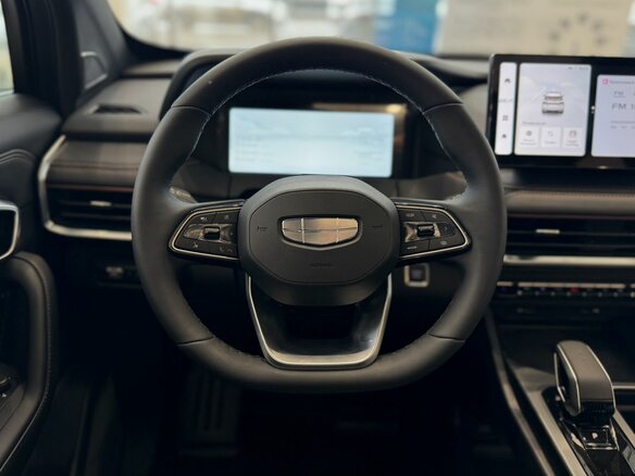 2025 Geely Okavango I Рестайлинг, белый - вид 8