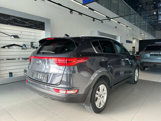 2018 Kia Sportage IV, серый, 1699000 рублей, вид 4