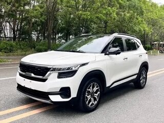 2022 Kia KX3, белый, 1750000 рублей, вид 1