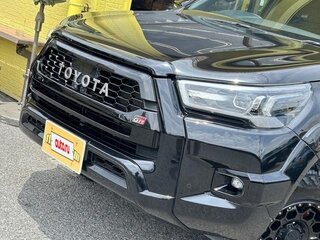 2022 Toyota Hilux VIII Рестайлинг 2, чёрный, 3240010 рублей, вид 3