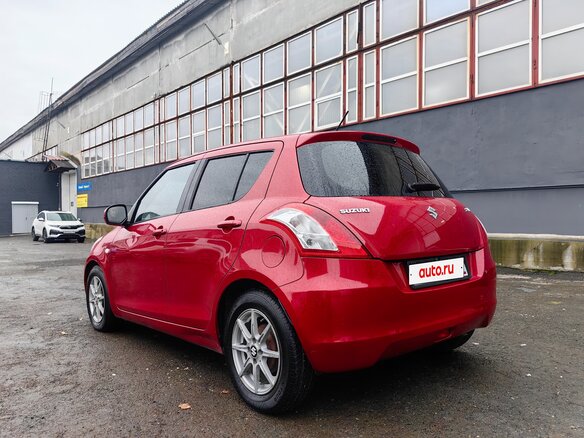 2011 Suzuki Swift IV, красный, 640000 рублей - вид 5