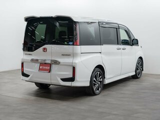 2017 Honda Stepwgn Spada V, белый, 1935000 рублей, вид 2