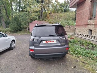 2012 Mitsubishi Outlander II Рестайлинг, серый, 750000 рублей, вид 3