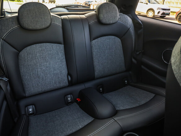2020 Mini Hatch Cooper III (F55/F56) Рестайлинг, синий, 2333500 рублей - вид 35
