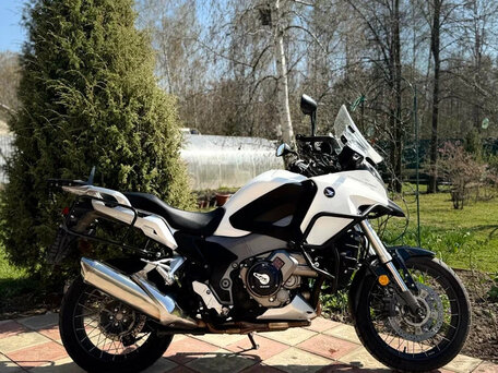 2013 Honda VFR 1200X (Crosstourer), белый, 1250000 рублей, вид 4