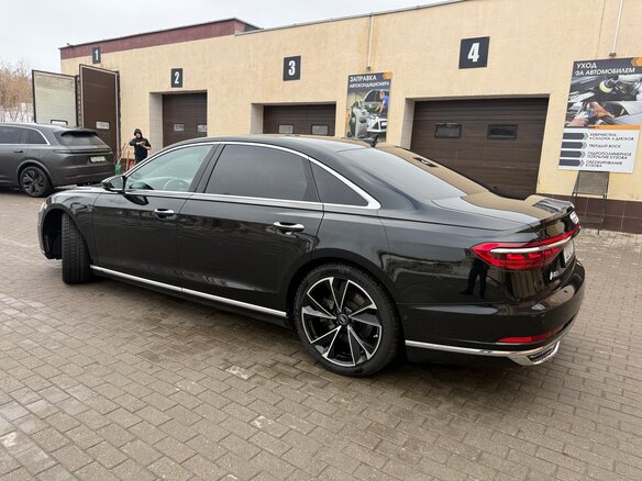 2018 Audi A8 Long 55 TFSI IV (D5), чёрный, 4150000 рублей - вид 12