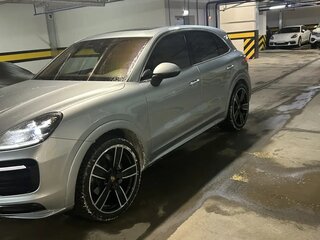 2021 Porsche Cayenne III, серый, 9700000 рублей, вид 2