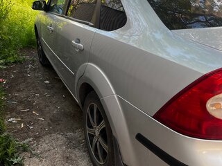 2007 Ford Focus II Рестайлинг, серебристый, 400000 рублей, вид 4