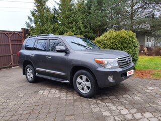 2013 Toyota Land Cruiser 200 Series Рестайлинг 1, серый, 3600000 рублей, вид 2
