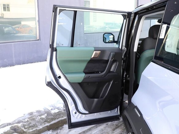 2024 iCar 03 65.69 kWh, серебристый, 3550000 рублей - вид 19