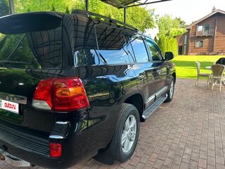 2014 Toyota Land Cruiser 200 Series Рестайлинг 1, чёрный, 2990000 рублей, вид 3