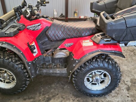 2006 Polaris Hawkeye 300, красный, 355000 рублей, вид 1